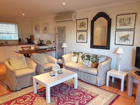 Apartment (Annex) | Living area | Flat-screen TV