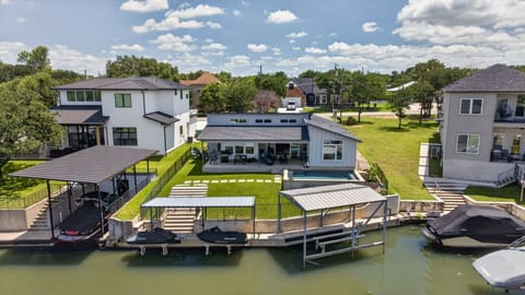 Granite Shoals Lakefront Home