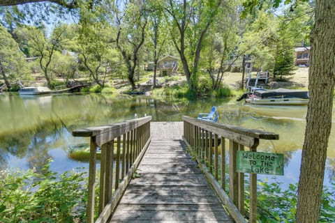 Groveland Vacation Rental | 2BR + Loft | 2BA | 1,500 Sq Ft