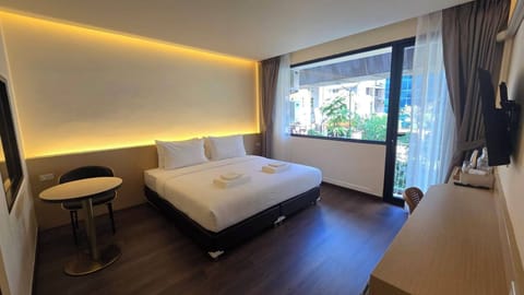 Superior Double Room, City View | Desk, laptop workspace, free WiFi
