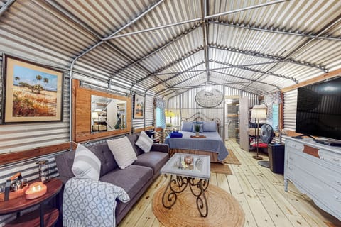 House (1 Bedroom) | Interior