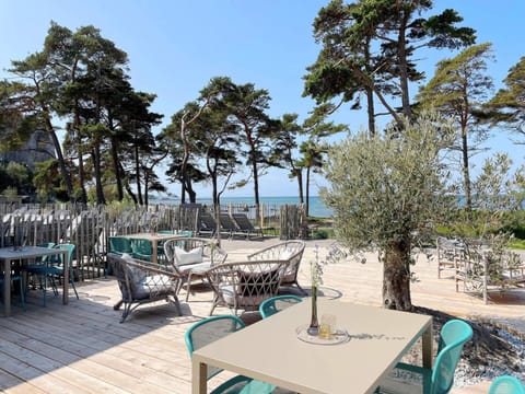 House | Outdoor dining