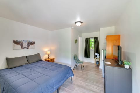 Schroon Lake Vacation Rental | Studio | 1BA | 500 Sq Ft