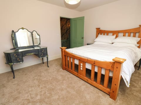 3 bedrooms, WiFi (free), individually decorated, individually furnished