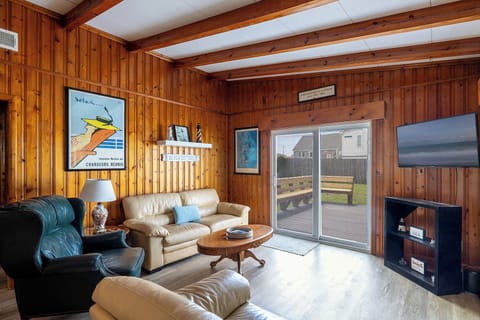 West Bogue Bliss - Living Room