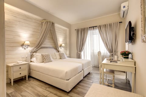 Junior Suite | Frette Italian sheets, premium bedding, down comforters
