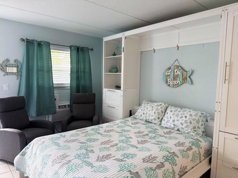 Venice Villas Studio – Ground Poolside Retreat (7952)