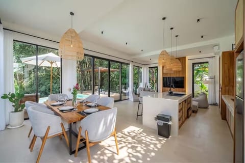 Luxury Villa, 2 Bedrooms, Private Pool | Dining