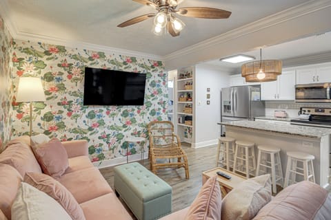 Living Room | Smart TV