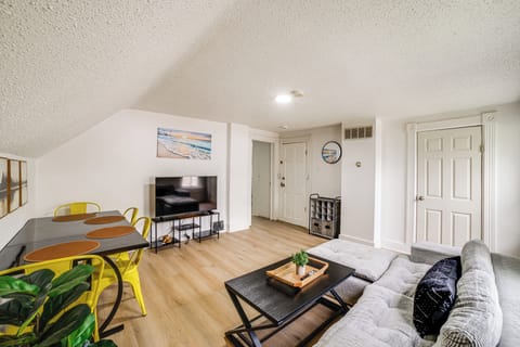 Michigan City Vacation Rental | 2BR | 1BA | 700 Sq Ft