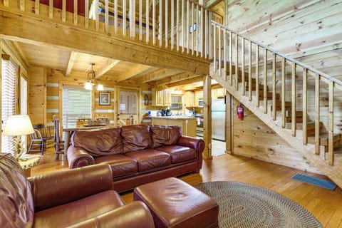 Sevierville Vacation Rental | 2BR | 2BA | 1,500 Sq Ft