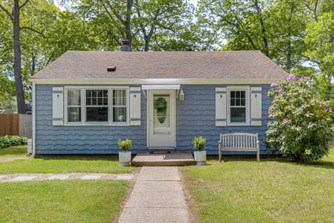 Niantic Vacation Rental | 2BR | 1BA | 900 Sq Ft
