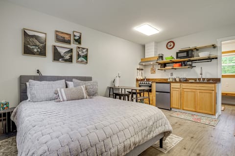 Monroe Vacation Rental | Studio | 1BA | 300 Sq Ft
