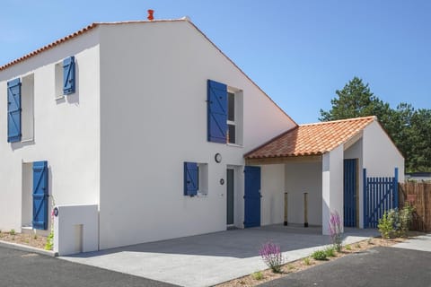 Holiday Home Exterior [summer]
