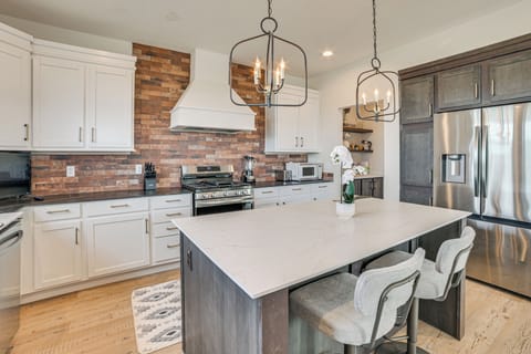 House (3 Bedrooms) | Interior