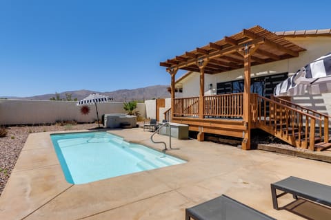 House (3 Bedrooms) | Front of property