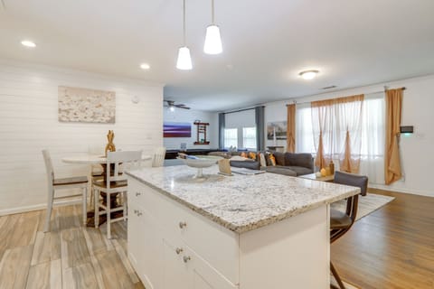 House (4 Bedrooms) | Interior