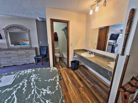 Basic Double Room, 2 Queen Beds (18) | Free WiFi, bed sheets