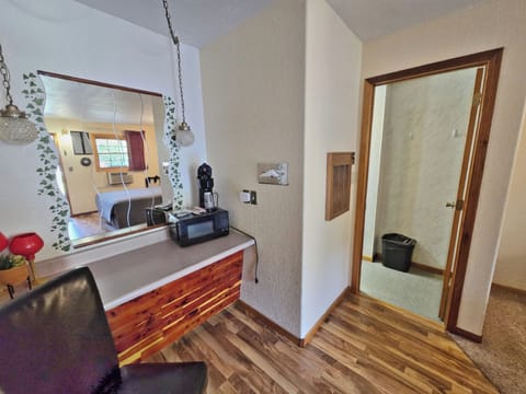 Basic Single Room (29) | Free WiFi, bed sheets