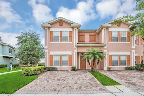 FRONT OF THE HOME WITH 3 PARKING SPACES