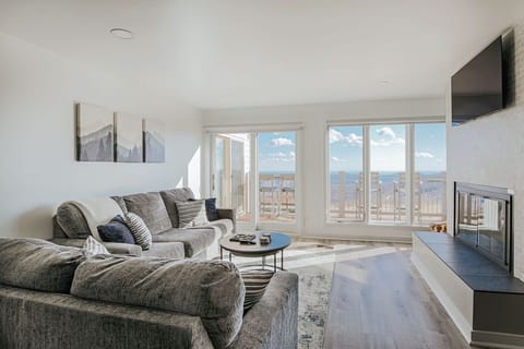 Condo, Private Bathroom (Mountain Vista View) | Lounge