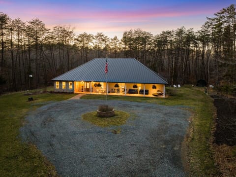 House, Private Bathroom (Pine and Vine) | Exterior