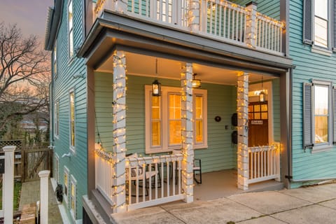 House, Private Bathroom (The Landmark) | Exterior
