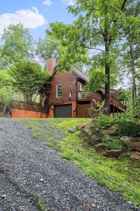 Cabin, Private Bathroom (The Pond Cabin) | Exterior