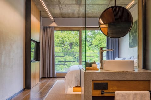 Luxury Double Room, Balcony, Mountain View | Premium bedding, individually decorated, individually furnished, desk