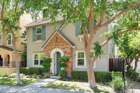Tracy Vacation Rental | 3BR | 2.5BA | 2,070 Sq Ft