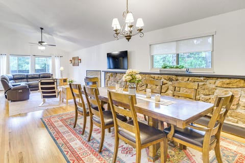 House (4 Bedrooms) | Interior