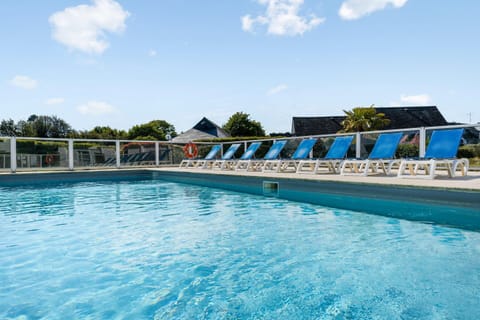 Apartment | Pool | Outdoor pool, a heated pool