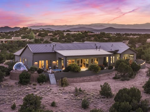 Take in Breathtaking Mountain Vistas from your Premium, Luxury Desert Escape