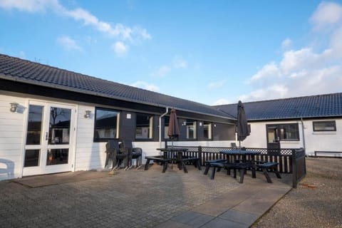 Family Room, Garden View | Outdoor dining