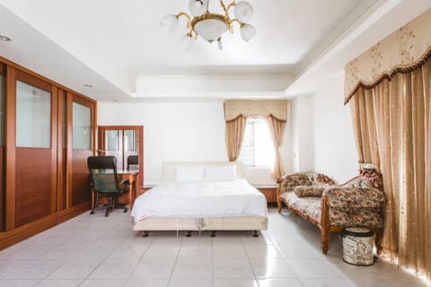 Basic House, City View | Free WiFi
