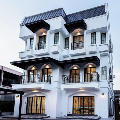 Deluxe Double Room, City View | Exterior