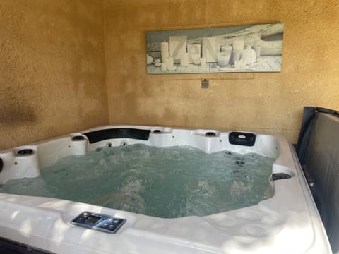 Indoor spa tub