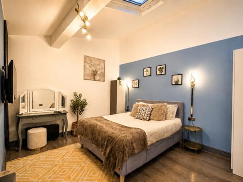 1 bedroom, iron/ironing board, WiFi (free), bed sheets