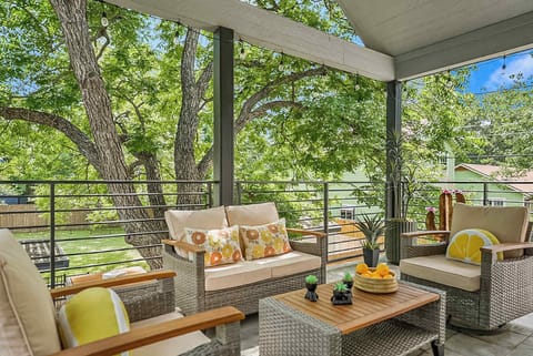 Your new favorite spot for morning coffee and evening wine. 🍷