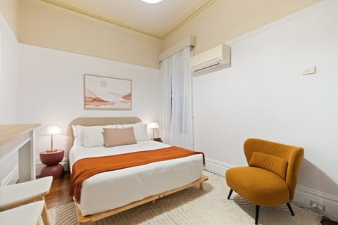 Verona House Glebe Room 3-2