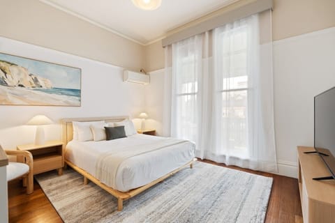 Verona House Glebe Room 6-1