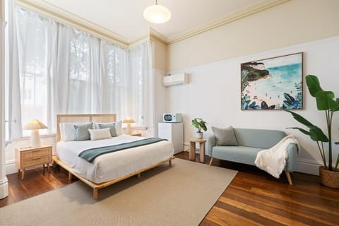 Verona House Glebe Room 1-1