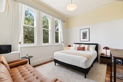 Verona House Glebe Room 5-1
