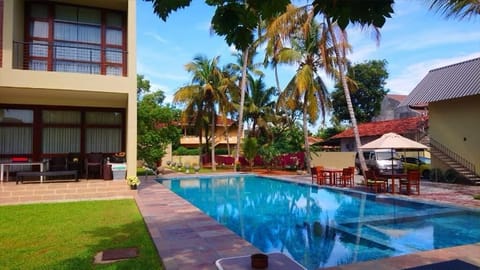 Outdoor pool, pool umbrellas