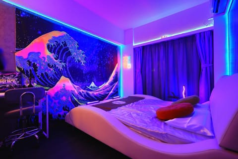 Basic Apartment, 1 Queen Bed, City View | Blackout drapes, iron/ironing board, WiFi (free)