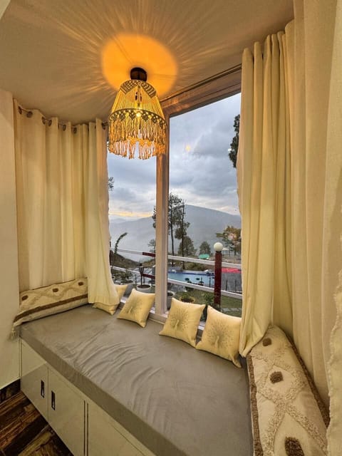 Single Room | Iron/ironing board, free WiFi
