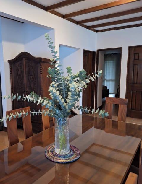 House, 3 Bedrooms, Accessible, Patio | Dining room