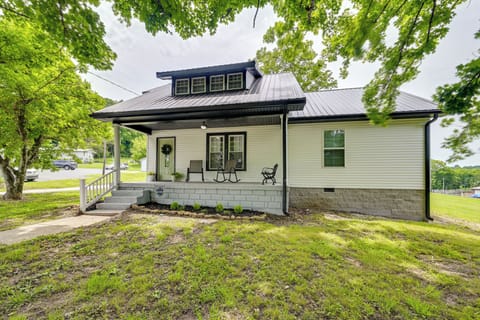 Brownsville Vacation Rental | 4BR | 2.5BA | 1,700 Sq Ft