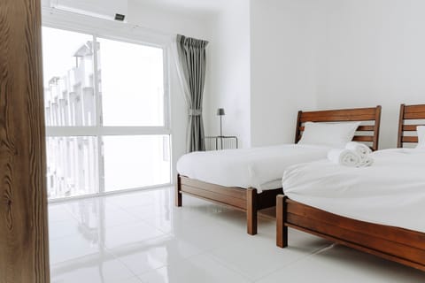 Apartment, 2 Bedrooms, City View | In-room safe, desk, laptop workspace, free WiFi