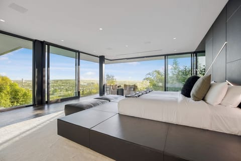 Apartment (5 Bedrooms) | Exterior